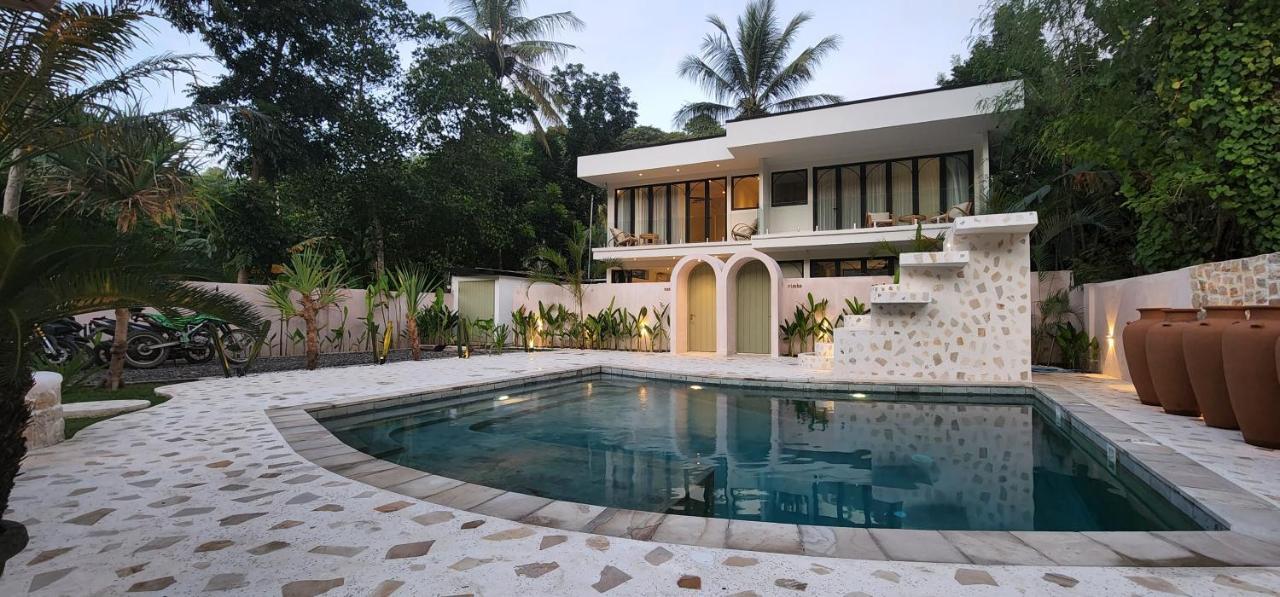 Tiu Oasis Lombok Hotel Kuta  Kültér fotó