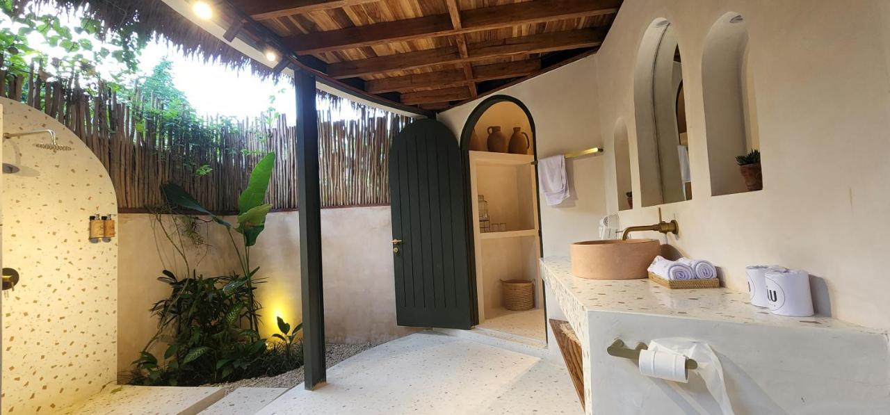 Tiu Oasis Lombok Hotel Kuta  Kültér fotó