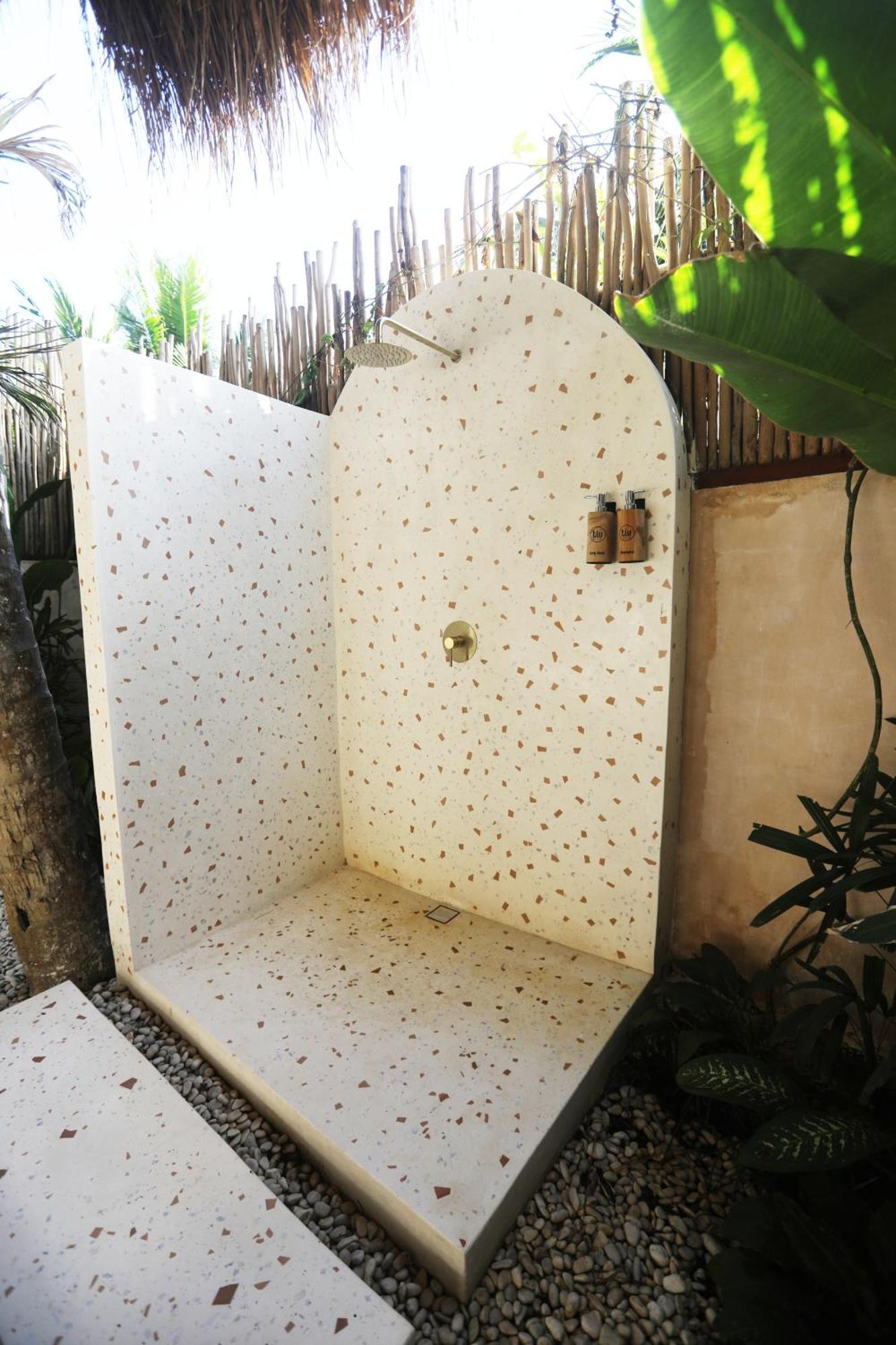 Tiu Oasis Lombok Hotel Kuta  Kültér fotó